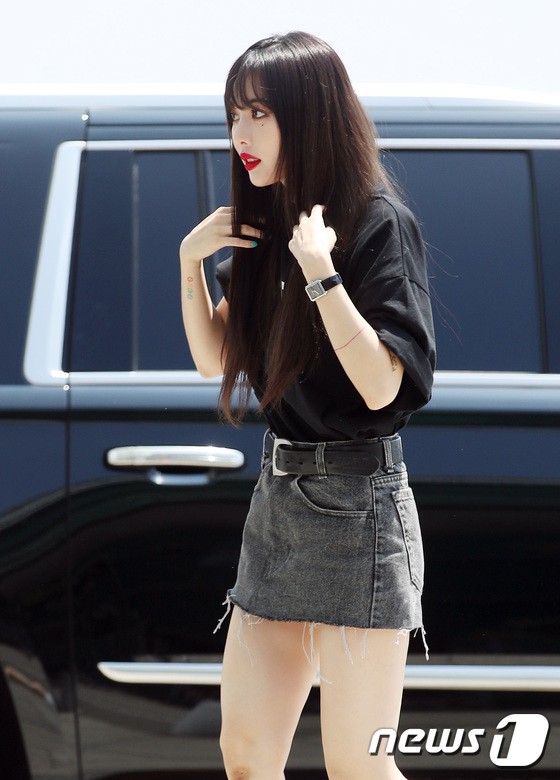 Cần g&igrave; hở bạo hay l&ograve;e loẹt, nữ ho&agrave;ng gợi cảm Hyuna xinh bất ngờ v&igrave; lột x&aacute;c giản dị sau tin hẹn h&ograve; - Ảnh 7.