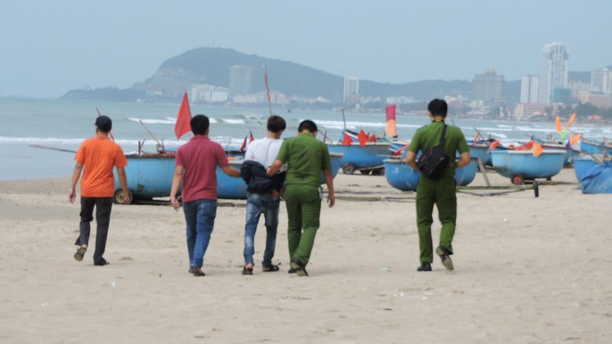 Toàn cảnh truy bắt tên cướp ngân hàng ở Vũng Tàu - Ảnh 2. Toàn cảnh truy bắt tên cướp ngân hàng ở Vũng Tàu - Ảnh 2.
