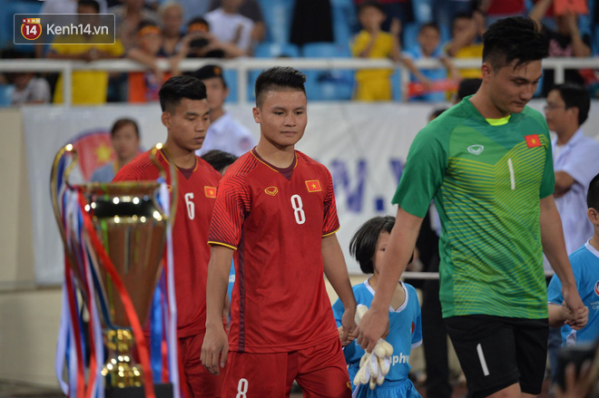 Quang Hải dính chấn thương trước thềm ASIAD 2018, người hâm mộ Việt Nam thót tim - Ảnh 1.