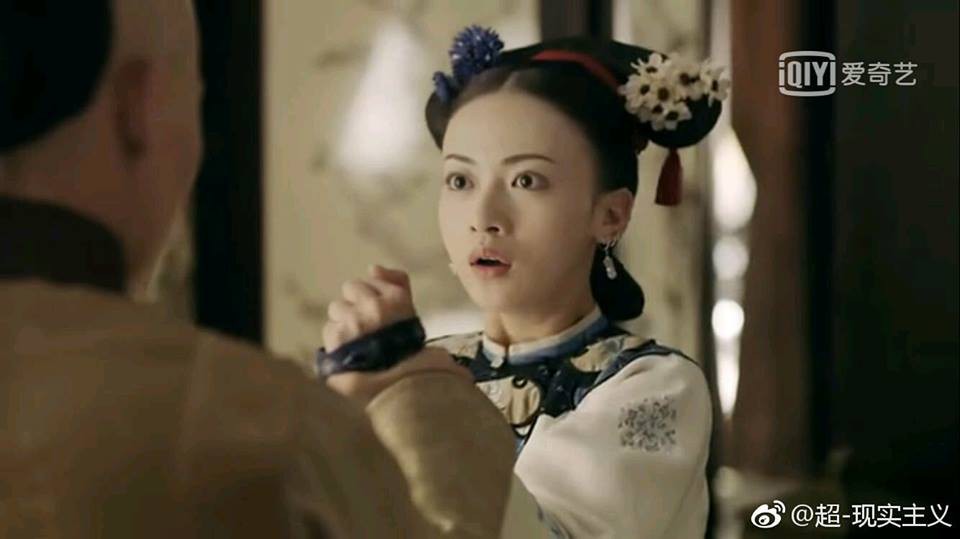 Càn Long xưa, Càn Long nay, cư dân mạng mắt tinh hơn cú đã khám phá ra điểm tương đồng - Ảnh 4. Càn Long xưa, Càn Long nay, cư dân mạng mắt tinh hơn cú đã khám phá ra điểm tương đồng - Ảnh 4.