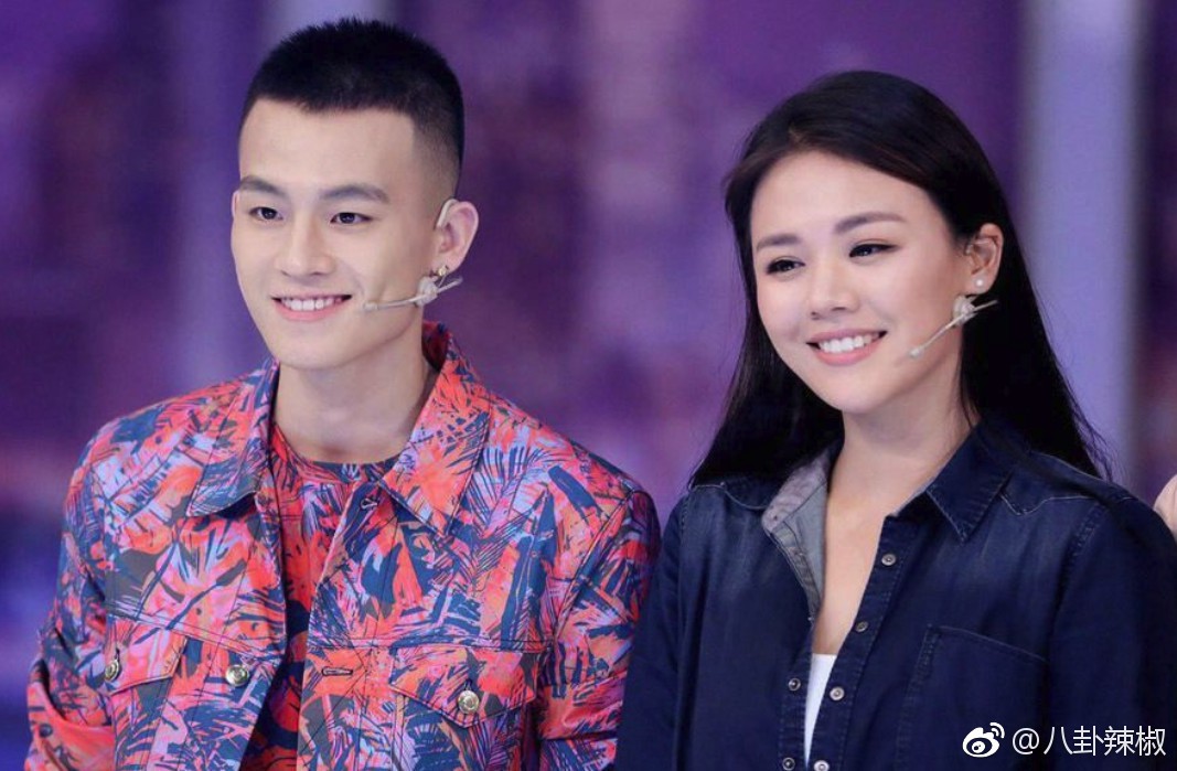 Thêm 1 cặp đôi đường ai nấy đi: Ảnh hậu Kim Mã chia tay bạn trai sau 3 năm hẹn hò - Ảnh 1. Thêm 1 cặp đôi đường ai nấy đi: Ảnh hậu Kim Mã chia tay bạn trai sau 3 năm hẹn hò - Ảnh 1.