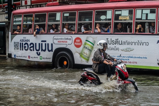 Thái Lan: Mưa lớn kéo dài, nguy cơ ngập lụt ở nhiều địa phương - Ảnh 1.
