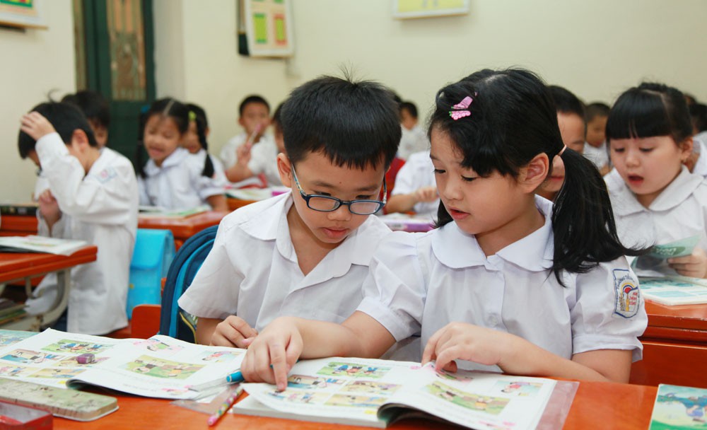 Quy định mới: Năm học 2018-2019, học sinh tiểu học tại TP HCM chỉ được sử dụng tối đa 4 quyển vở - Ảnh 1. Quy định mới: Năm học 2018-2019, học sinh tiểu học tại TP HCM chỉ được sử dụng tối đa 4 quyển vở - Ảnh 1.