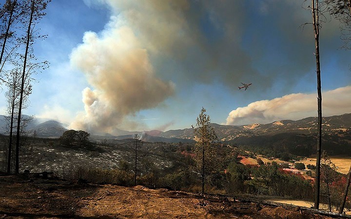 Cháy rừng nhấn chìm nhiều khu vực ở California (Mỹ) trong biển lửa - Ảnh 18. Cháy rừng nhấn chìm nhiều khu vực ở California (Mỹ) trong biển lửa - Ảnh 18.