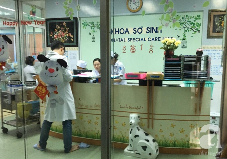 TP.HCM: Bé trai bị mẹ nghiện ma túy bỏ rơi, nhiễm HIV từ lúc mới lọt lòng - Ảnh 3. TP.HCM: Bé trai bị mẹ nghiện ma túy bỏ rơi, nhiễm HIV từ lúc mới lọt lòng - Ảnh 3.