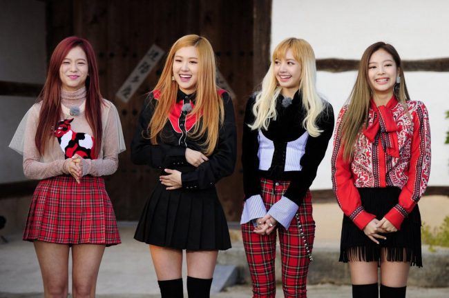 Black Pink sau 2 năm ra mắt: Ít đi show nhưng độ lầy thì không phải dạng vừa! - Ảnh 8.