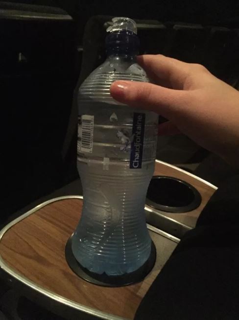 1001 kiểu thốn m&agrave; kh&aacute;n giả từng phải trải qua tại rạp chiếu phim - Ảnh 6.