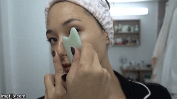 Làm căng da và chống lão hóa, dụng cụ “vuốt” mặt bằng đá này sẽ rất cần thiết cho những nàng ngoài 30 - Ảnh 7.