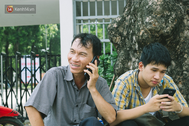 Nỗi lòng cha mẹ các tỉnh khăn gói đưa con đi nhập học: Sợ con mình không tránh được cám dỗ của thành phố - Ảnh 17.