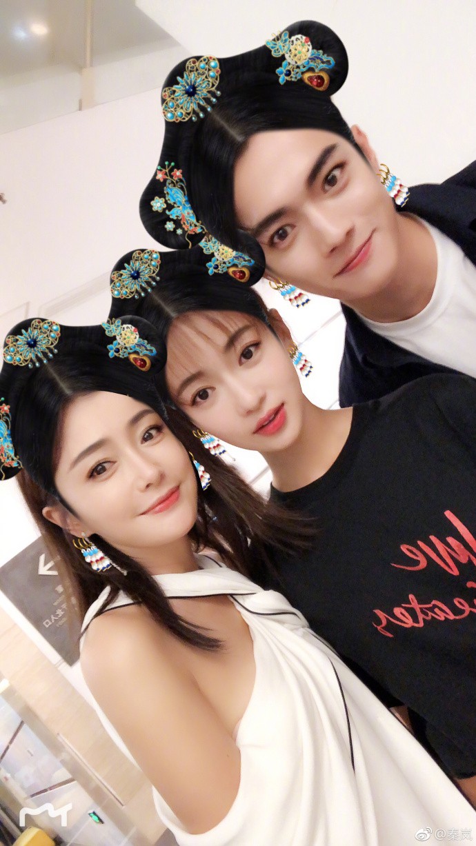 Bộ ba hot nhất Diên Hi Công Lược selfie chung: Phó Hằng siêu nhí nhố khi hóa thành phi tần xinh đẹp - Ảnh 2.