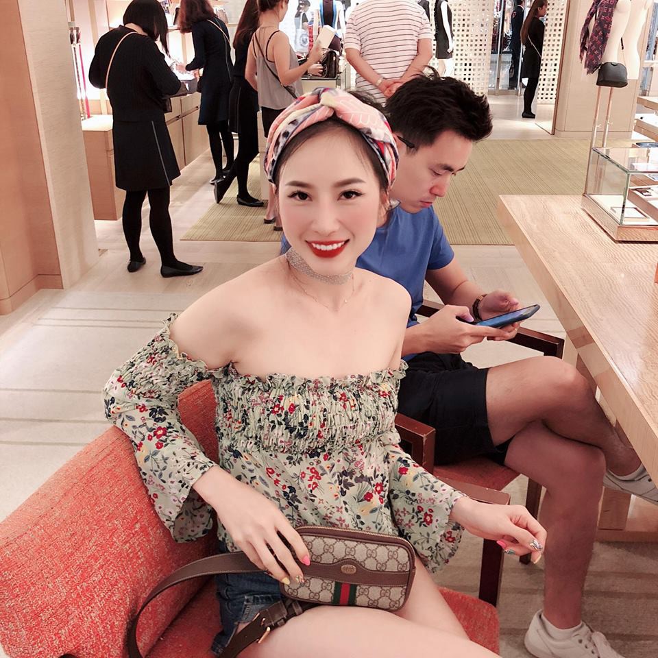 Xari Nguyễn - vợ hai Đăng Nguyên khoe ảnh đi chơi ở Singapore, úp mở chuyện có bầu lần 2 - Ảnh 2. Xari Nguyễn - vợ hai Đăng Nguyên khoe ảnh đi chơi ở Singapore, úp mở chuyện có bầu lần 2 - Ảnh 2.