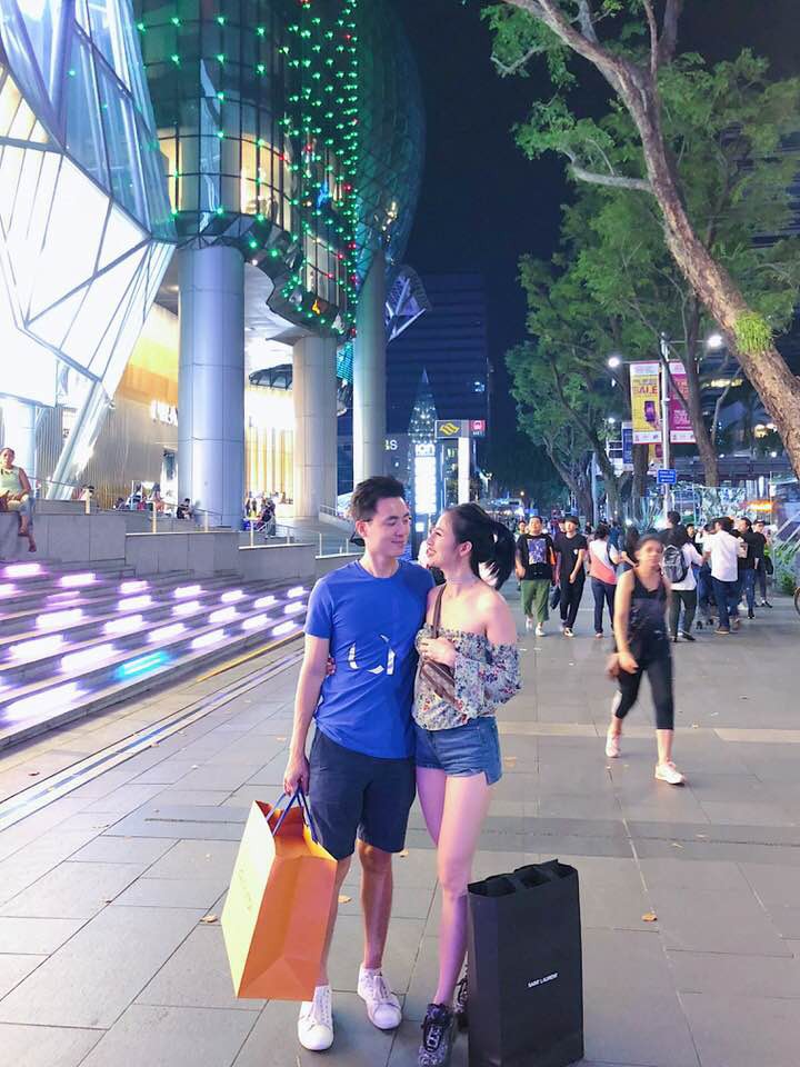 Xari Nguyễn - vợ hai Đăng Nguyên khoe ảnh đi chơi ở Singapore, úp mở chuyện có bầu lần 2 - Ảnh 4. Xari Nguyễn - vợ hai Đăng Nguyên khoe ảnh đi chơi ở Singapore, úp mở chuyện có bầu lần 2 - Ảnh 4.