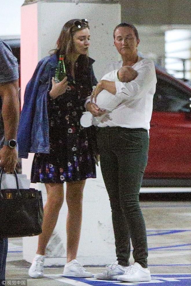 Khoe nhan sắc và vóc dáng “đẹp từng milimet”, ai tin Miranda Kerr chỉ vừa mới sinh con được 3 tháng? - Ảnh 11.