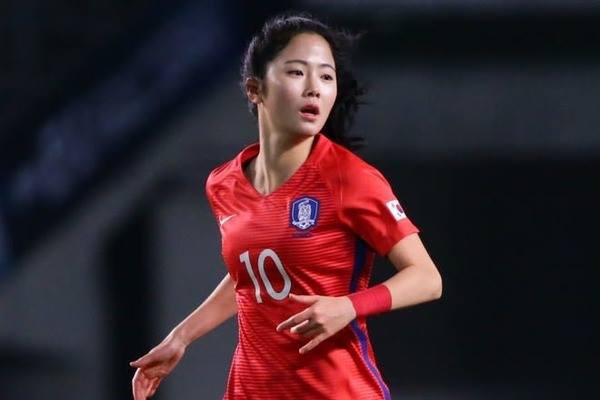 Nữ cầu thủ Hàn Quốc bất ngờ nổi tiếng trên MXH Việt vì ngoại hình ngọt ngào như idol - Ảnh 1.