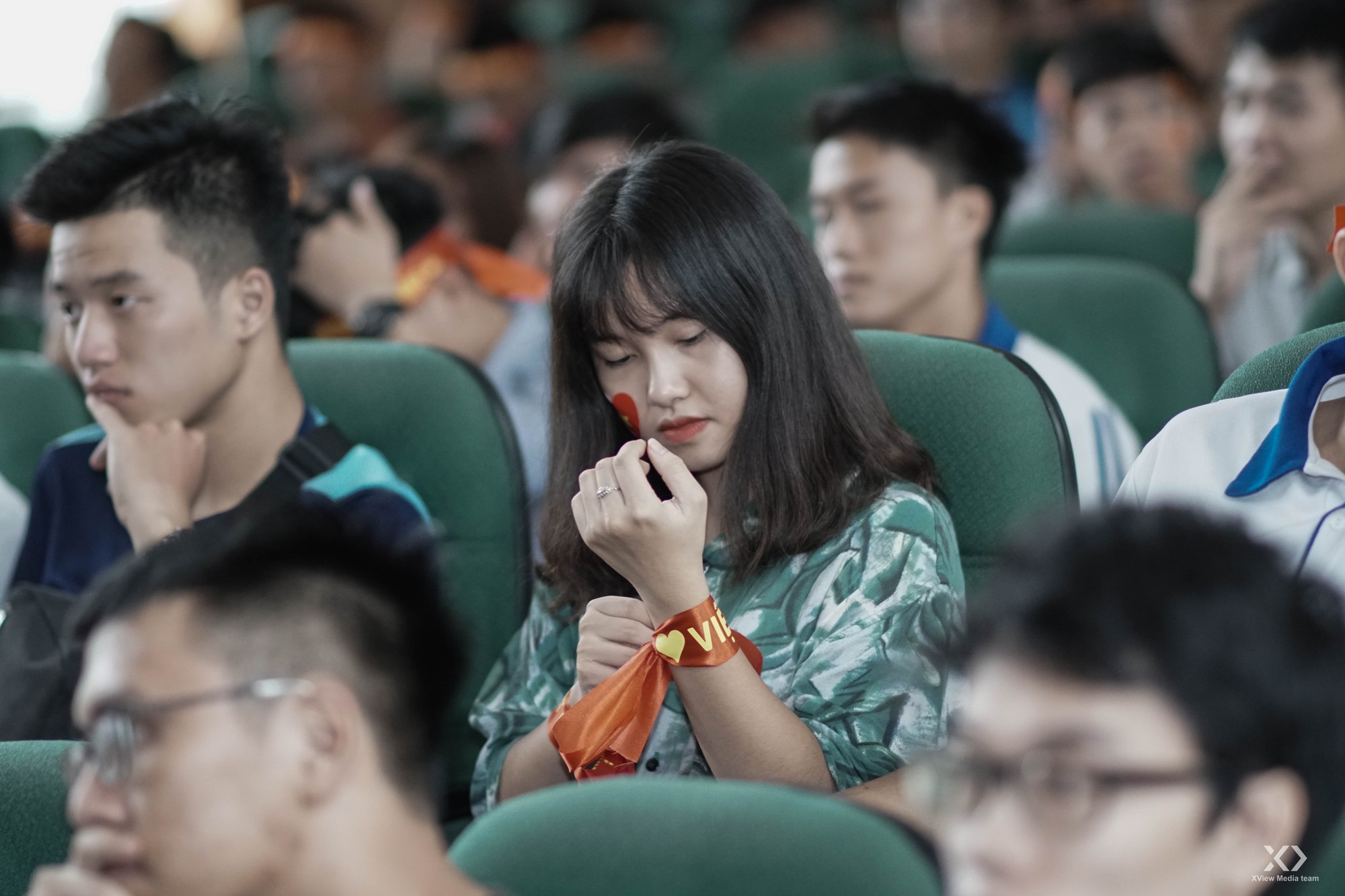 Người hâm mộ tại các trường Đại học reo hò trước bàn thắng gỡ hòa, hi vọng Olympic Việt Nam giành Huy chương Đồng - Ảnh 5.