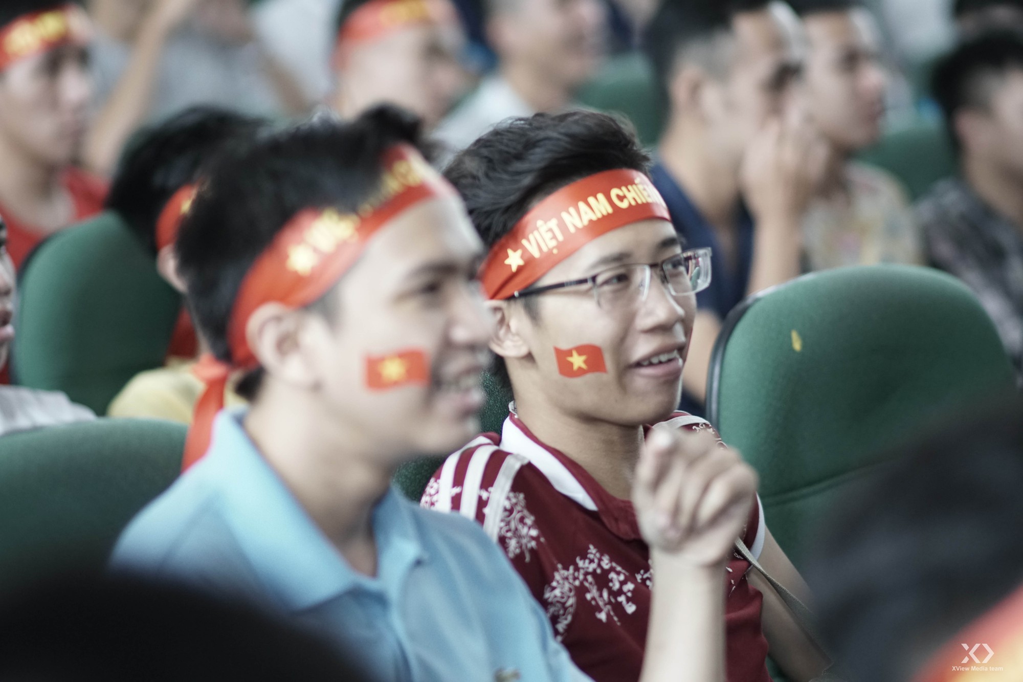 Người hâm mộ tại các trường Đại học reo hò trước bàn thắng gỡ hòa, hi vọng Olympic Việt Nam giành Huy chương Đồng - Ảnh 3.