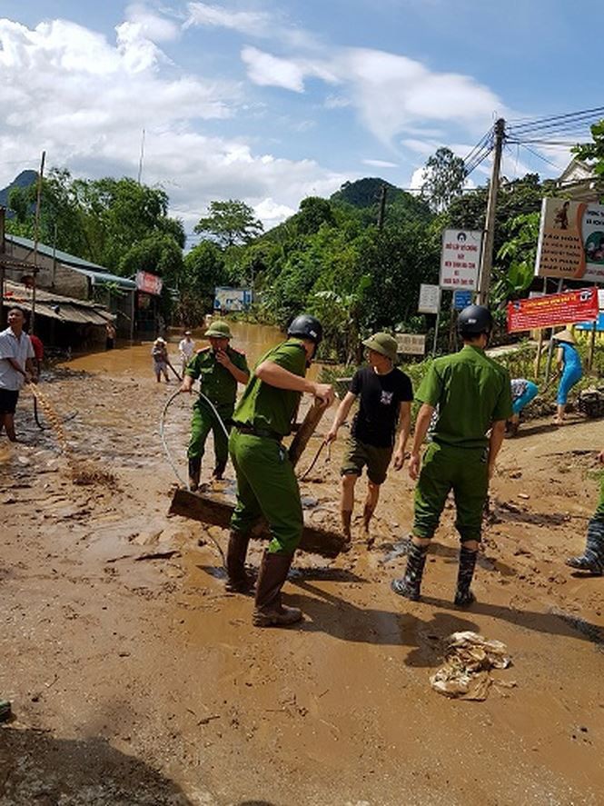 Ba người mất tích do sạt lở, lũ cuốn ở Thanh Hóa - Ảnh 1. Ba người mất tích do sạt lở, lũ cuốn ở Thanh Hóa - Ảnh 1.