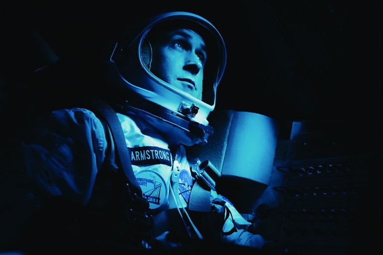 Vừa mới ra mắt, bộ phim tiểu sử Neil Armstrong đã ăn gạch đá vì không có cảnh cắm quốc kỳ - Ảnh 1. Vừa mới ra mắt, bộ phim tiểu sử Neil Armstrong đã ăn gạch đá vì không có cảnh cắm quốc kỳ - Ảnh 1.