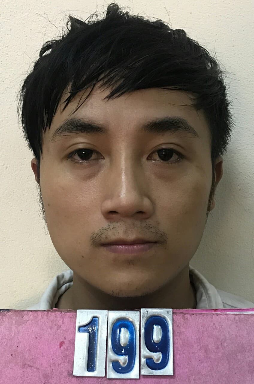 Bắt nhóm thanh niên chuyên cướp giật tài sản của du khách nước ngoài ở Đà Nẵng - Ảnh 1. Bắt nhóm thanh niên chuyên cướp giật tài sản của du khách nước ngoài ở Đà Nẵng - Ảnh 1.