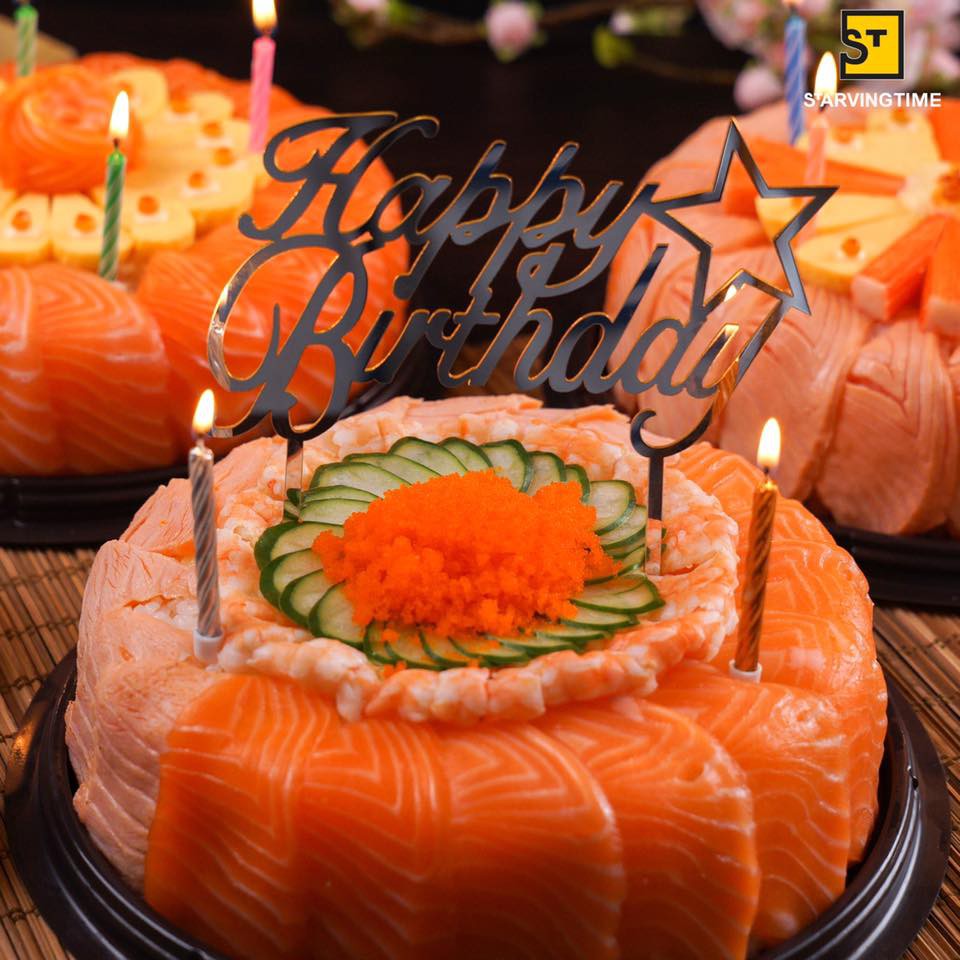 Sinh nhật là phải thổi nến với chiếc bánh gato làm bằng sushi như thế này mới sang - Ảnh 1. Sinh nhật là phải thổi nến với chiếc bánh gato làm bằng sushi như thế này mới sang - Ảnh 1.