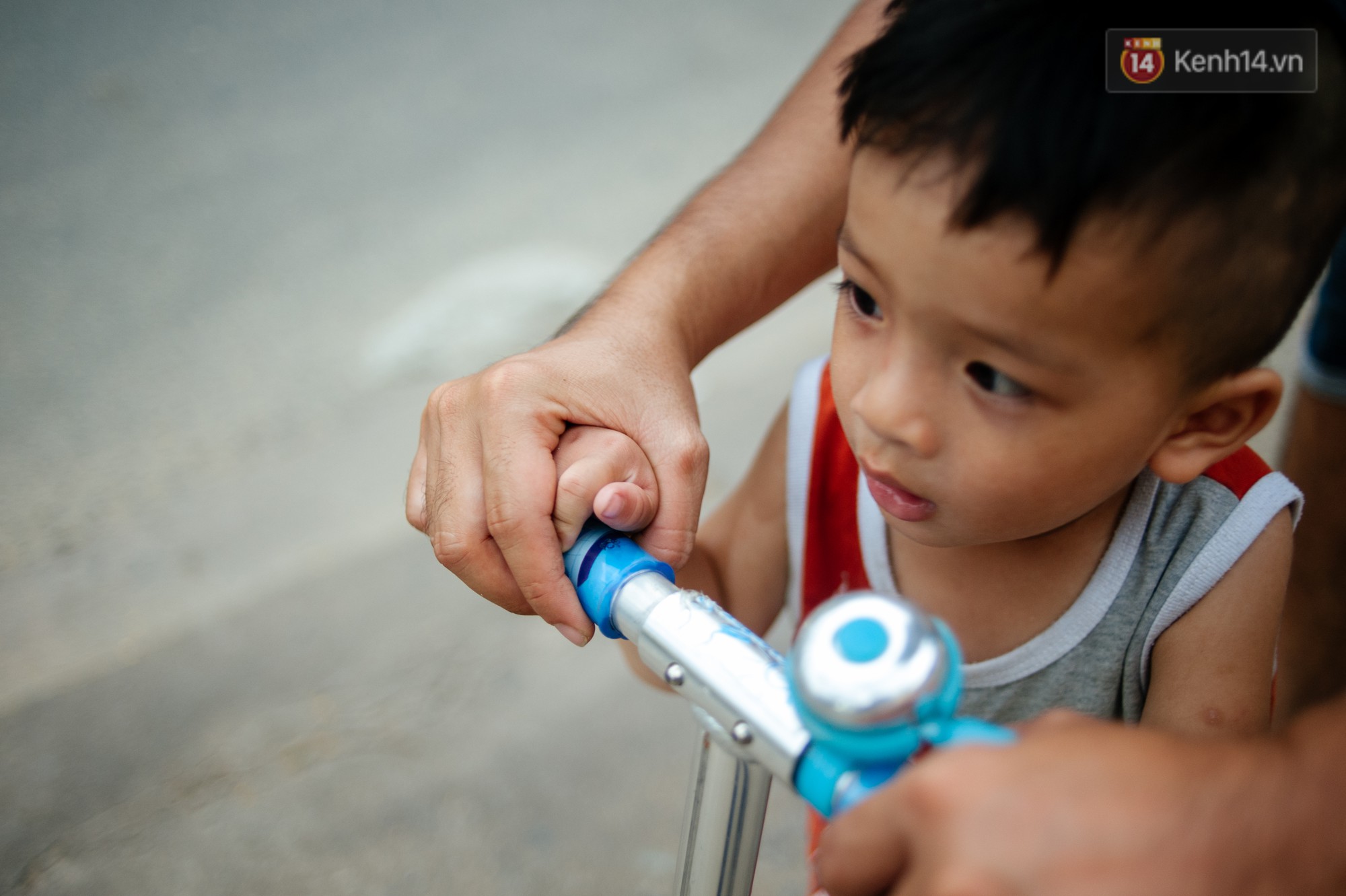 Câu chuyện về người con đặc biệt của vợ chồng thạc sỹ bán chè Sài Gòn: Sự nghiệp có thể làm lại, nhưng con cái thì bố mẹ không có cơ hội thứ 2 - Ảnh 10. Câu chuyện về người con đặc biệt của vợ chồng thạc sỹ bán chè Sài Gòn: Sự nghiệp có thể làm lại, nhưng con cái thì bố mẹ không có cơ hội thứ 2 - Ảnh 10.