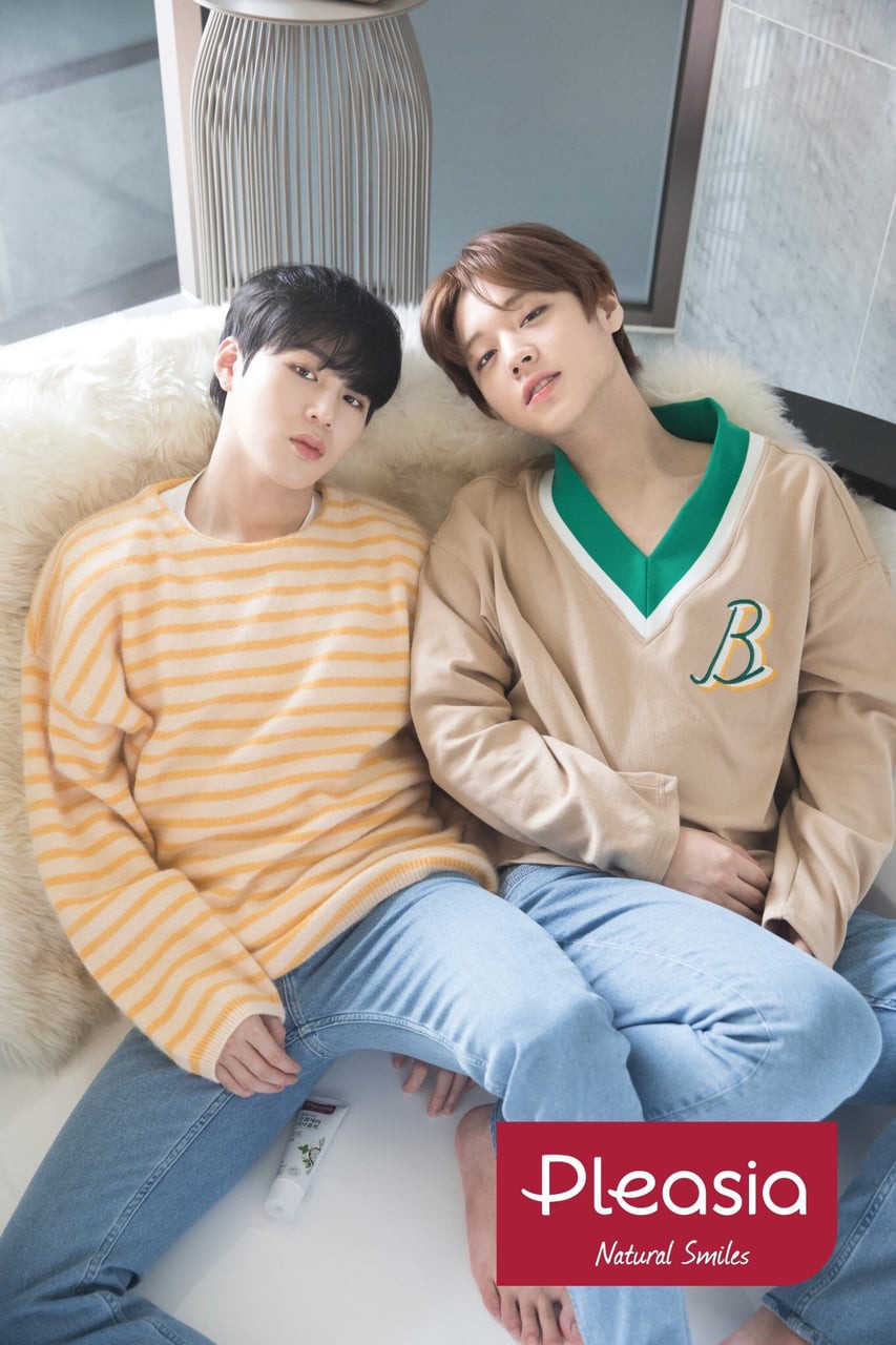 Thì ra không chỉ mấy nữ idol mà đến Ji Hoon (Wanna One) cũng thích mặc áo khoe xương quai xanh - Ảnh 7. Thì ra không chỉ mấy nữ idol mà đến Ji Hoon (Wanna One) cũng thích mặc áo khoe xương quai xanh - Ảnh 7.