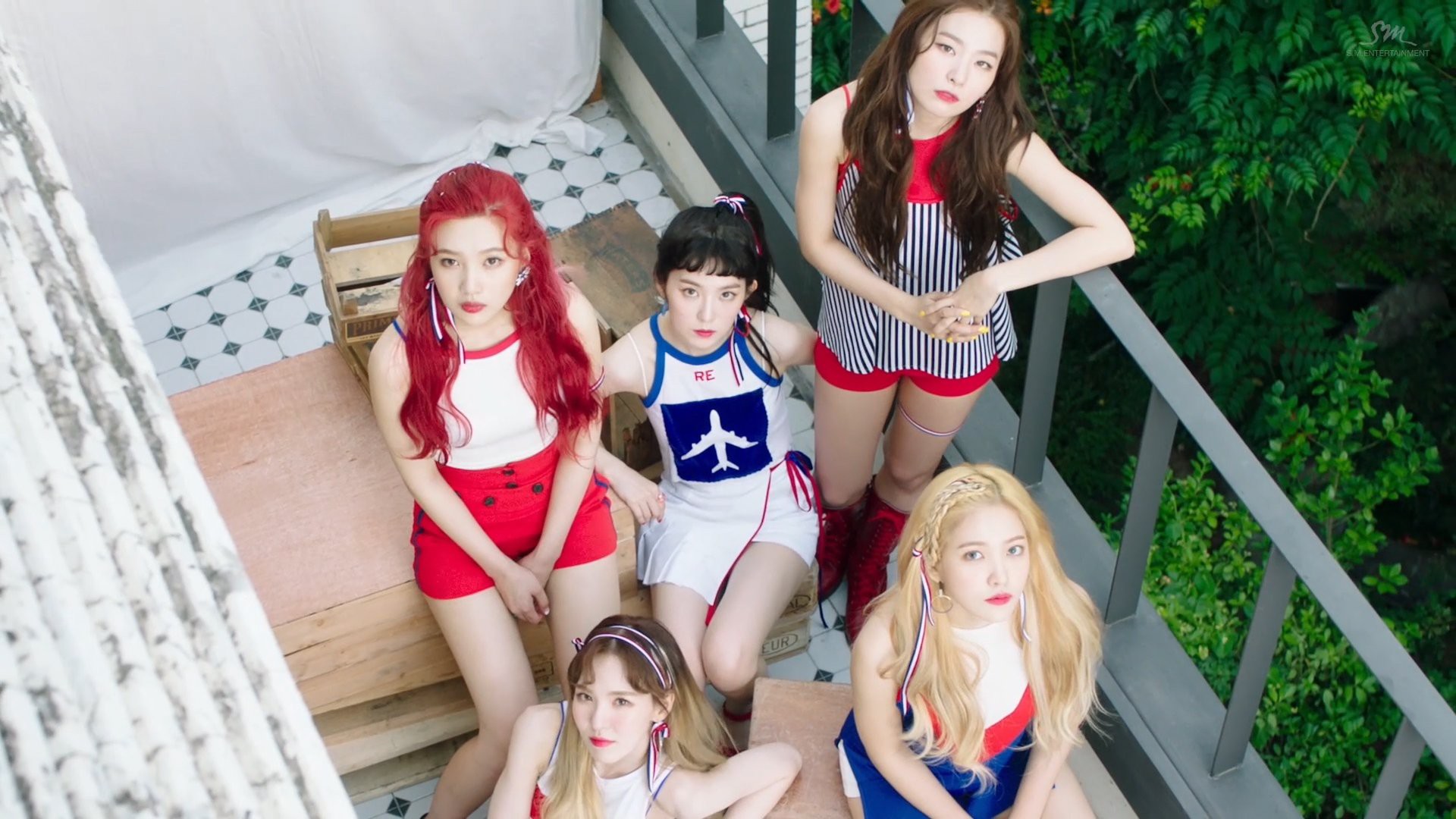 Sau SISTAR, ai mới là nhóm nhạc mùa hè mới trong lòng thanh thiếu niên Hàn? 2 Sau SISTAR, ai mới là nhóm nhạc mùa hè mới trong lòng thanh thiếu niên Hàn? - Ảnh 2.