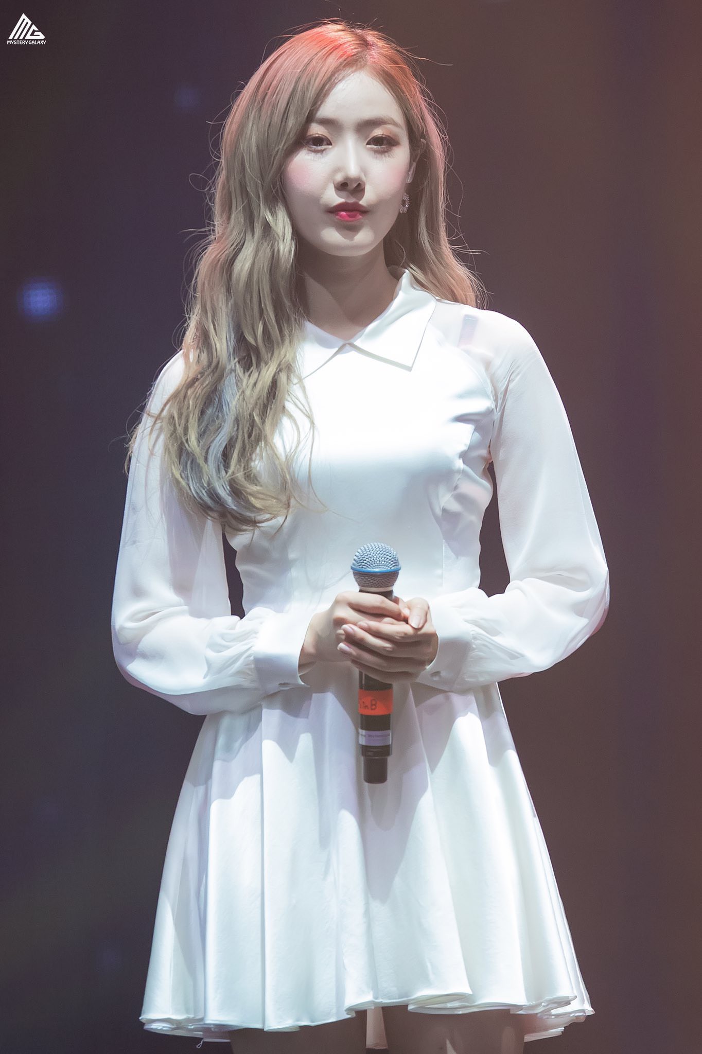 GFRIEND gây chú ý khi cover hit của SNSD, bất ngờ nhất là giọng ca “bản sao Jessica” 1 GFRIEND gây chú ý khi cover hit của SNSD, bất ngờ nhất là giọng ca “bản sao Jessica” - Ảnh 1.