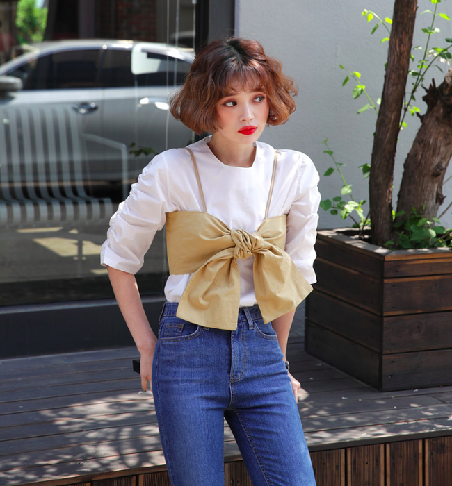 Sang thu, chưa cần diện áo khoác thì học ngay cách biến tấu sơmi thành 3 kiểu cực hay ho này 10 Sang thu, chưa cần diện áo khoác thì học ngay cách biến tấu sơmi thành 3 kiểu cực hay ho này - Ảnh 10.