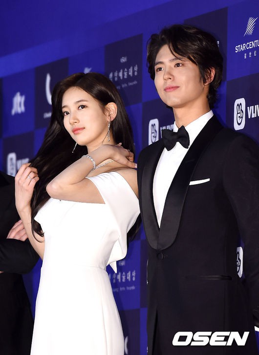 7 nữ thần đẹp nhất Kbiz sánh đôi bên Park Bo Gum: Ai ghép cặp cũng đẹp như tiên tử, đến Song Hye Kyo lại sai sai? - Ảnh 10. 7 nữ thần đẹp nhất Kbiz sánh đôi bên Park Bo Gum: Ai ghép cặp cũng đẹp như tiên tử, đến Song Hye Kyo lại sai sai? - Ảnh 10.