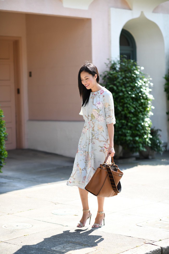 Muốn diện đồ đơn giản mà không bị nhàm chán, các nàng hãy ngắm qua street style Châu Á tuần này xem sao - Ảnh 14. Muốn diện đồ đơn giản mà không bị nhàm chán, các nàng hãy ngắm qua street style Châu Á tuần này xem sao - Ảnh 14.