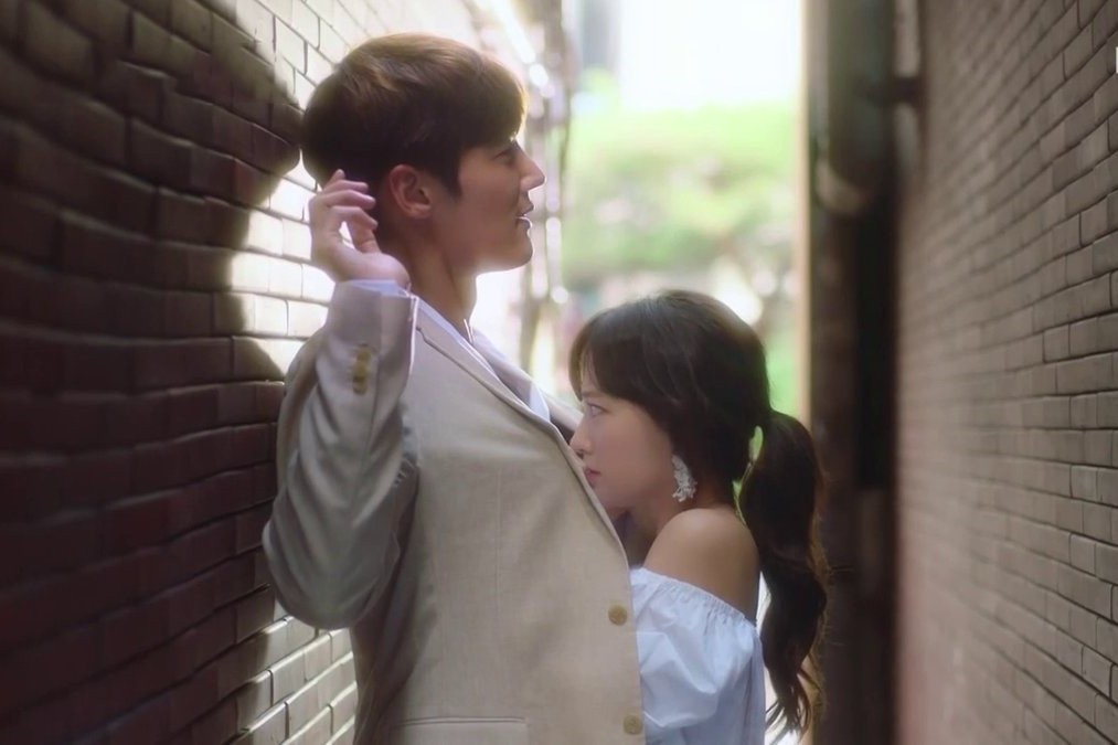 Xem Niềm Vui Hiểm Ác (Devilish Joy) gặp lại anh trai Kim Tan soái ca - Ảnh 4.