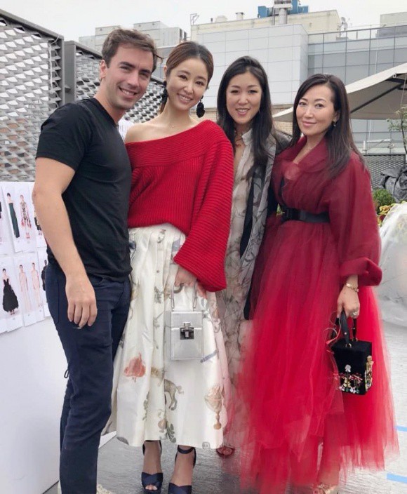 Nhìn Lâm Tâm Như tươi trẻ phơi phới tại fashion show bên New York, ai còn dám chê chị già? - Ảnh 3.