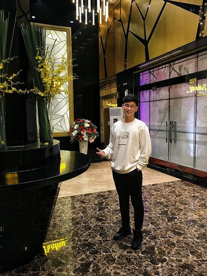 BMHH: Anh trai tìm người yêu nhưng cậu em trai ngồi dưới mới là nhân vật được chú ý vì quá đẹp trai - Ảnh 9. BMHH: Anh trai tìm người yêu nhưng cậu em trai ngồi dưới mới là nhân vật được chú ý vì quá đẹp trai - Ảnh 9.
