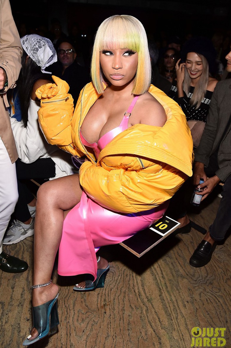 Nicki Minaj: Kẻ khủng bố công khai mang 2 quả bom nhiệt hạch khổng lồ đến ghế đầu mọi fashion show - Ảnh 4.