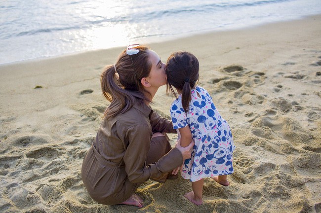 Hiếm hoi lắm mới đăng ảnh con gái, vợ Châu Kiệt Luân chẳng thể ngờ dân tình lại chỉ quan tâm đến điều này - Ảnh 2.