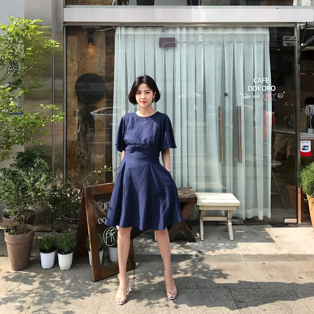 Vòng bụng lớn chỉ là chuyện nhỏ bởi đã có 5 kiểu váy liền giúp các nàng che giấu hoàn hảo - Ảnh 17. Vòng bụng lớn chỉ là chuyện nhỏ bởi đã có 5 kiểu váy liền giúp các nàng che giấu hoàn hảo - Ảnh 17.