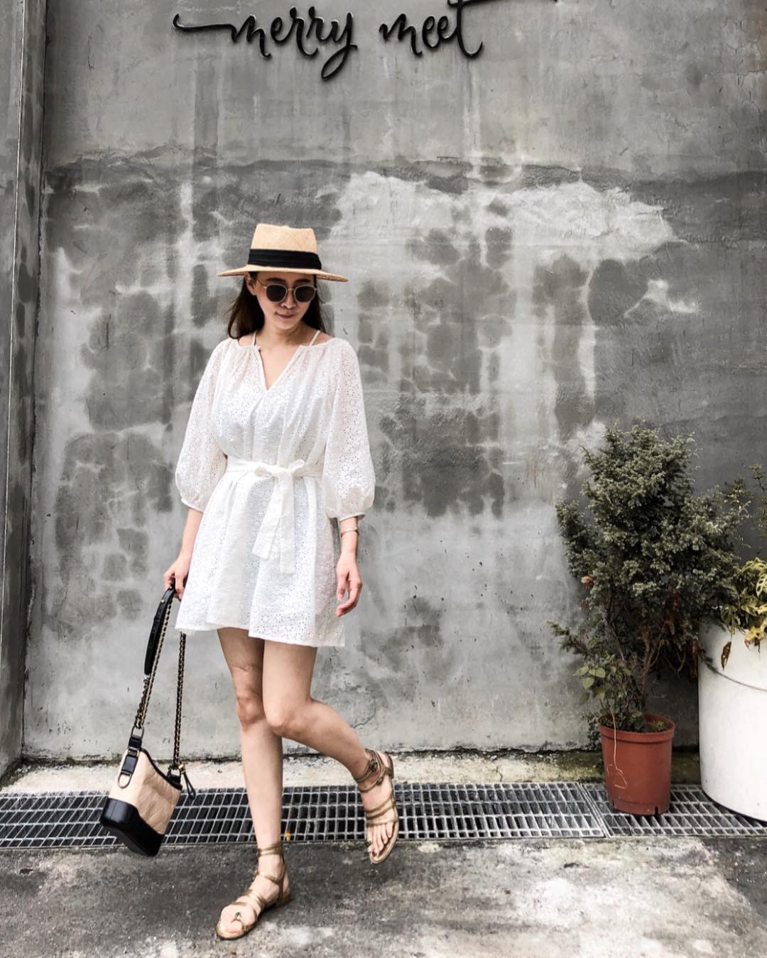 Vòng bụng lớn chỉ là chuyện nhỏ bởi đã có 5 kiểu váy liền giúp các nàng che giấu hoàn hảo - Ảnh 18. Vòng bụng lớn chỉ là chuyện nhỏ bởi đã có 5 kiểu váy liền giúp các nàng che giấu hoàn hảo - Ảnh 18.