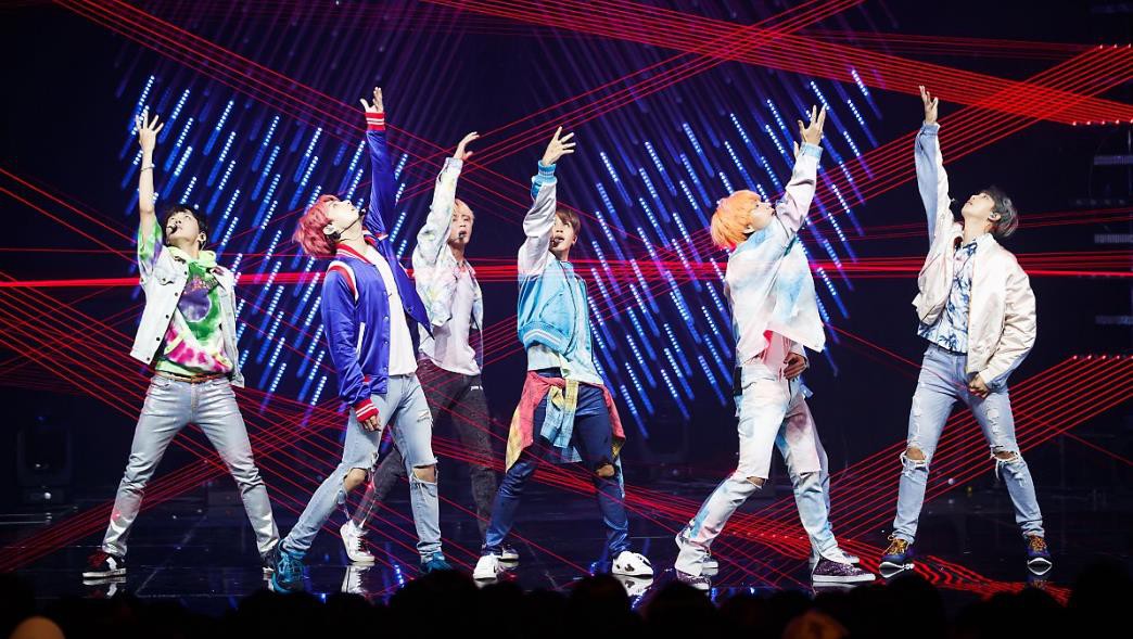 BTS được đề cử tại lễ trao giải âm nhạc đình đám của Mĩ nhưng fan lại cực kì bất mãn vì lí do này - Ảnh 3. BTS được đề cử tại lễ trao giải âm nhạc đình đám của Mĩ nhưng fan lại cực kì bất mãn vì lí do này - Ảnh 3.