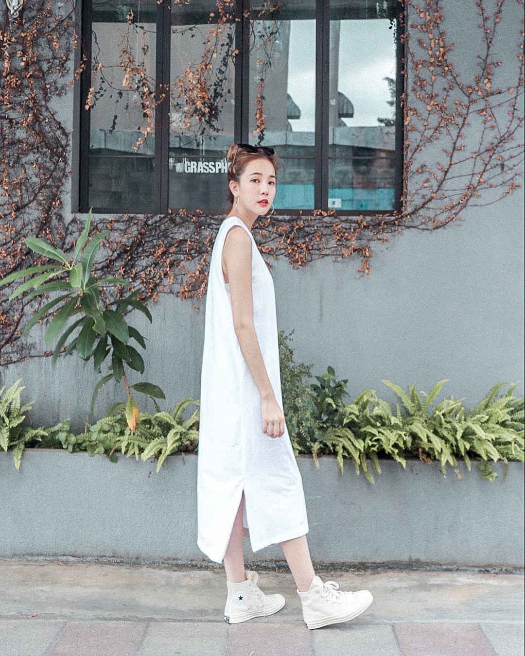 Vòng bụng lớn chỉ là chuyện nhỏ bởi đã có 5 kiểu váy liền giúp các nàng che giấu hoàn hảo - Ảnh 10. Vòng bụng lớn chỉ là chuyện nhỏ bởi đã có 5 kiểu váy liền giúp các nàng che giấu hoàn hảo - Ảnh 10.