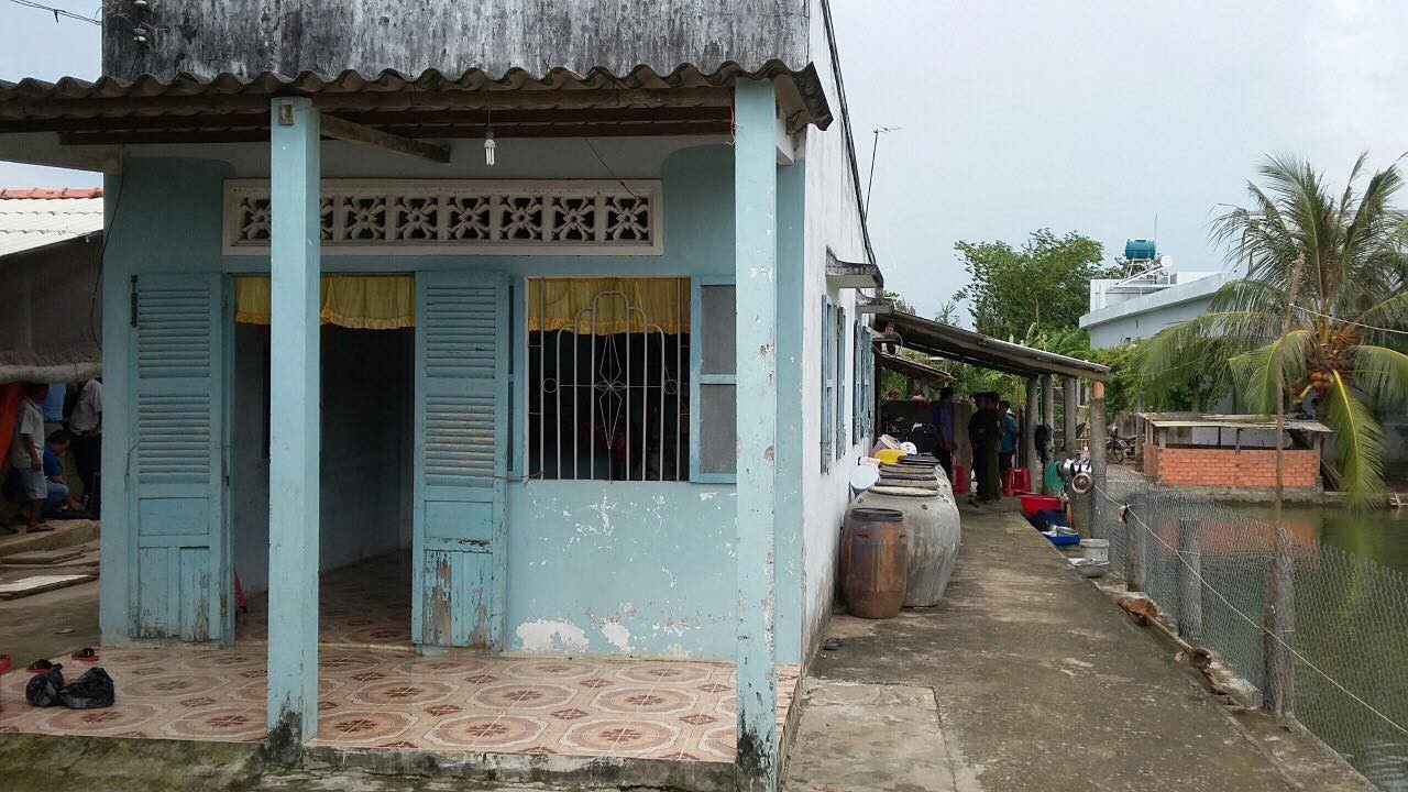 Tiền Giang: Người chồng bị tình nghi sát hại vợ 22 tuổi rồi uống thuốc tự tử đã tử vong - Ảnh 1. Tiền Giang: Người chồng bị tình nghi sát hại vợ 22 tuổi rồi uống thuốc tự tử đã tử vong - Ảnh 1.