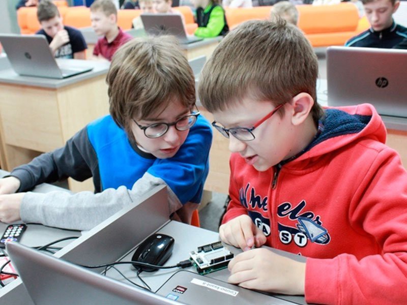 BBC tổng hợp những con số ấn tượng nhất của nền giáo dục khắp thế giới, điều thứ 2 và thứ 5 sẽ khiến bạn bất ngờ - Ảnh 3. BBC tổng hợp những con số ấn tượng nhất của nền giáo dục khắp thế giới, điều thứ 2 và thứ 5 sẽ khiến bạn bất ngờ - Ảnh 3.