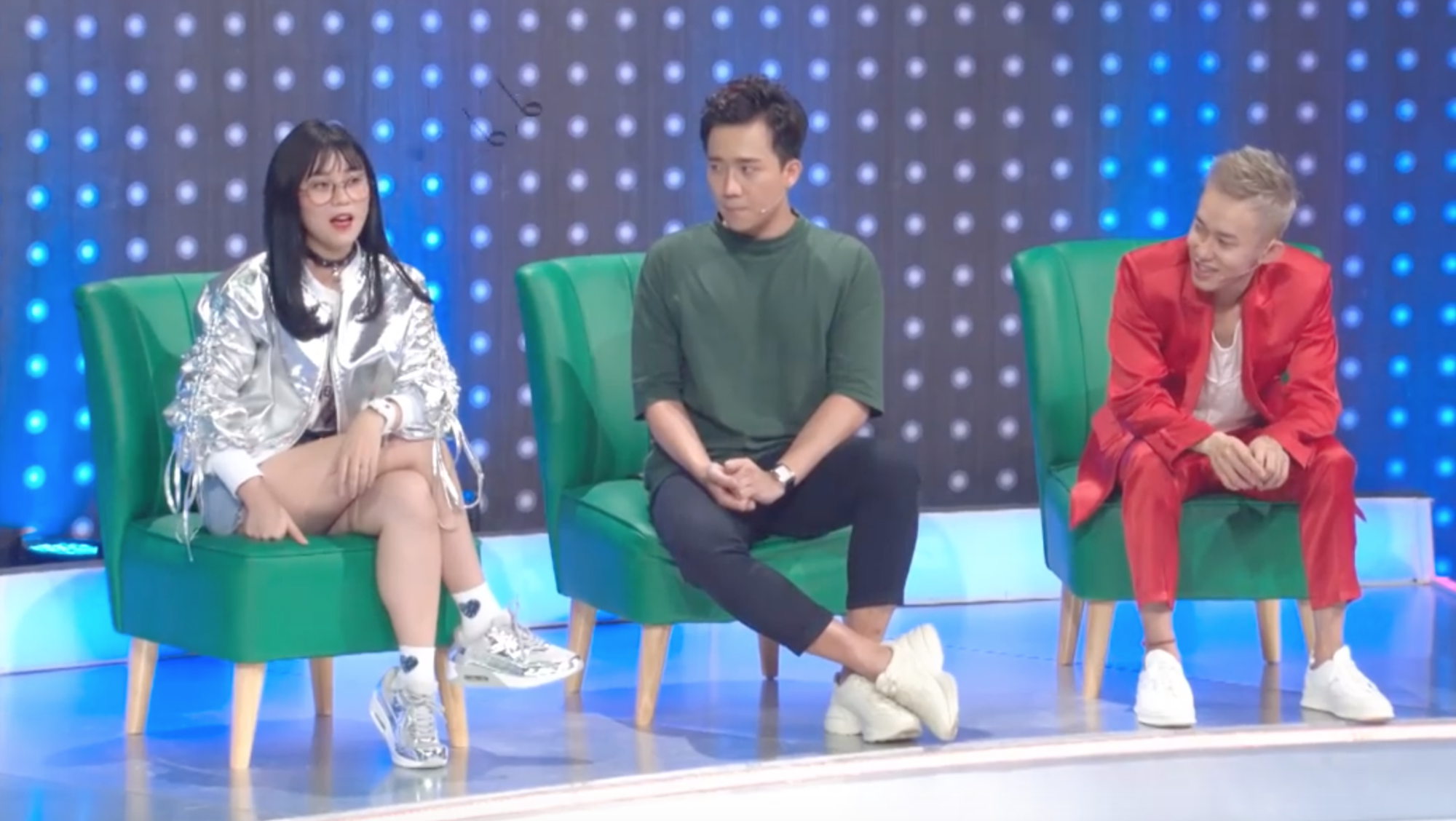 Trấn Thành cúi mặt khi nghe Pew Pew, Misthy cất giọng hát - Ảnh 3. Trấn Thành cúi mặt khi nghe Pew Pew, Misthy cất giọng hát - Ảnh 3.