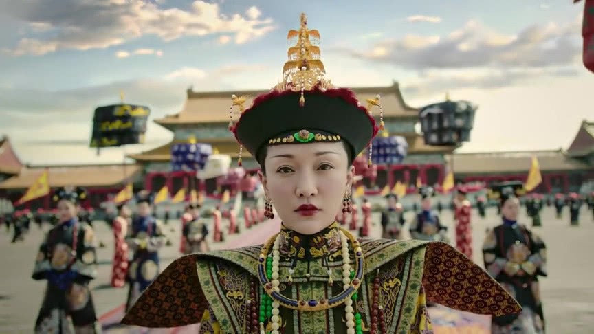 Nhìn màn phong hậu hoành tráng của Châu Tấn trong Như Ý Truyện, người xem Diên Hi Công Lược cứ thấy sai sai? - Ảnh 1. Nhìn màn phong hậu hoành tráng của Châu Tấn trong Như Ý Truyện, người xem Diên Hi Công Lược cứ thấy sai sai? - Ảnh 1.