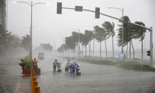 Siêu bão Mangkhut vượt qua Philippines, tiến thẳng miền Nam Trung Quốc - Ảnh 1.