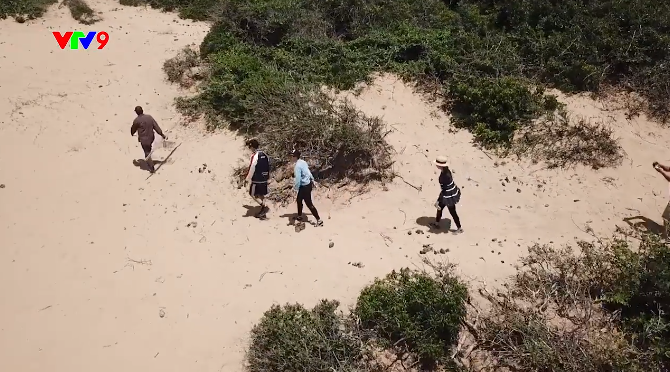 Mai Phương đầy tươi tắn, dang nắng quay show thực tế trước khi nhập viện - Ảnh 2.