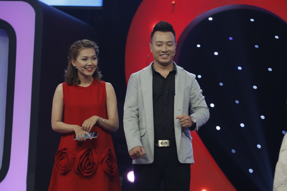 Mải tám chuyện, Lê Giang - Việt Hương bị MC nhắc nhở dẫn đến lớn tiếng với nhau - Ảnh 5. Mải tám chuyện, Lê Giang - Việt Hương bị MC nhắc nhở dẫn đến lớn tiếng với nhau - Ảnh 5.