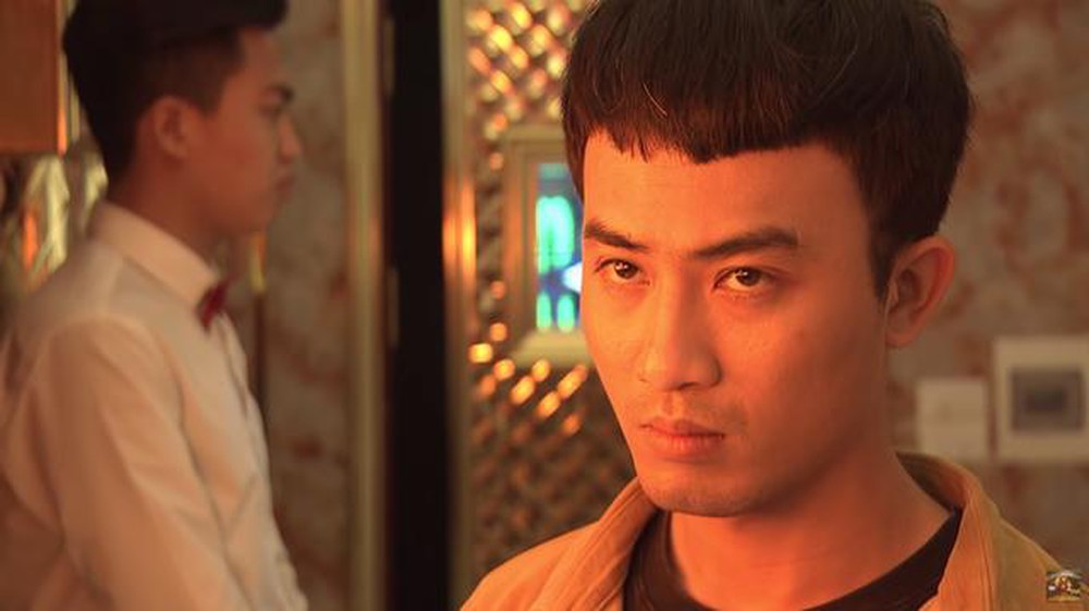 Quỳnh Búp Bê có Cảnh soái ca là "dân anh chị" đáng yêu nhất nhì màn ảnh - Ảnh 4. Quỳnh Búp Bê có Cảnh soái ca là "dân anh chị" đáng yêu nhất nhì màn ảnh - Ảnh 4.