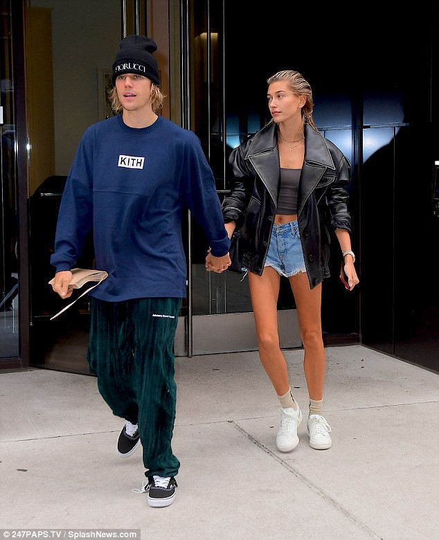 Ngoài chuẩn bị tiệc cưới, Justin Bieber còn tất bật làm điều này khi sắp kết hôn với Hailey Baldwin - Ảnh 1.