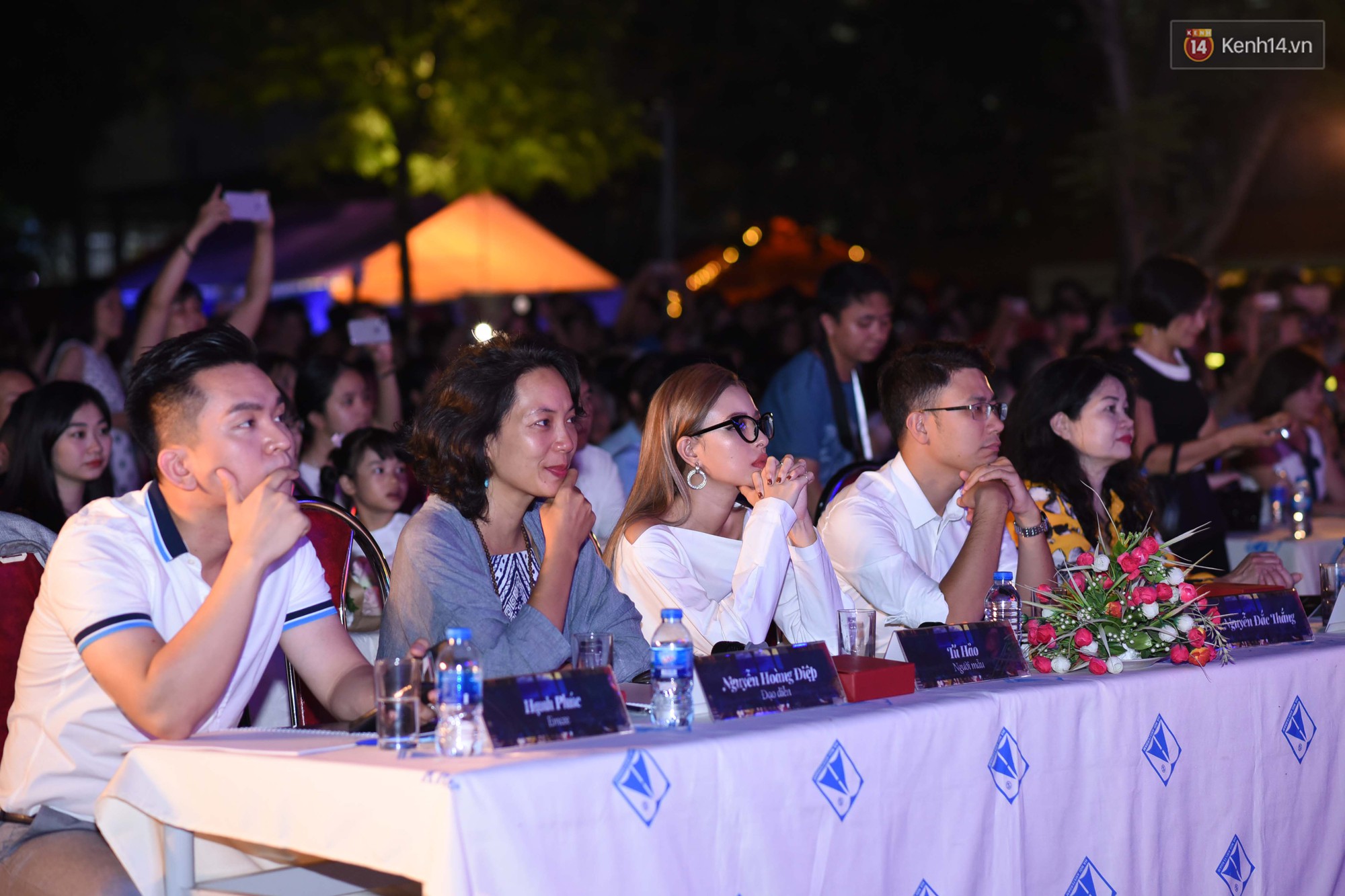 NHAT 2018: Nữ sinh chuyên Toán vừa xinh vừa giỏi trở thành Đại sứ mới của trường Ams - Ảnh 6. NHAT 2018: Nữ sinh chuyên Toán vừa xinh vừa giỏi trở thành Đại sứ mới của trường Ams - Ảnh 6.
